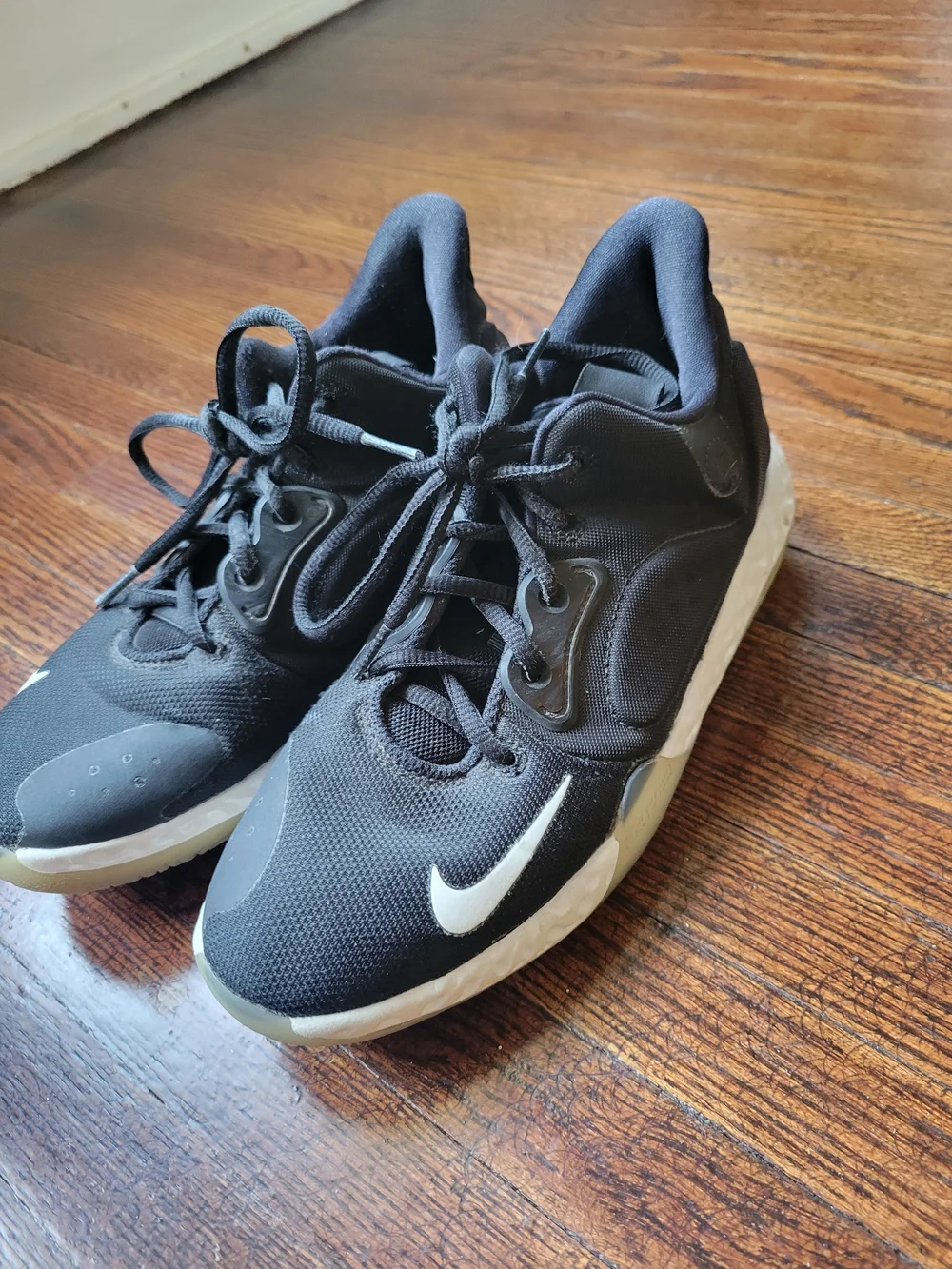 Nike KD Trey 5 Black White Basketball Shoes Youth 6Y US
